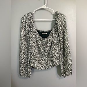 Abercrombie and Fitch Women’s Balloon Sleeve Green Floral Smocked Crop Shirt - L